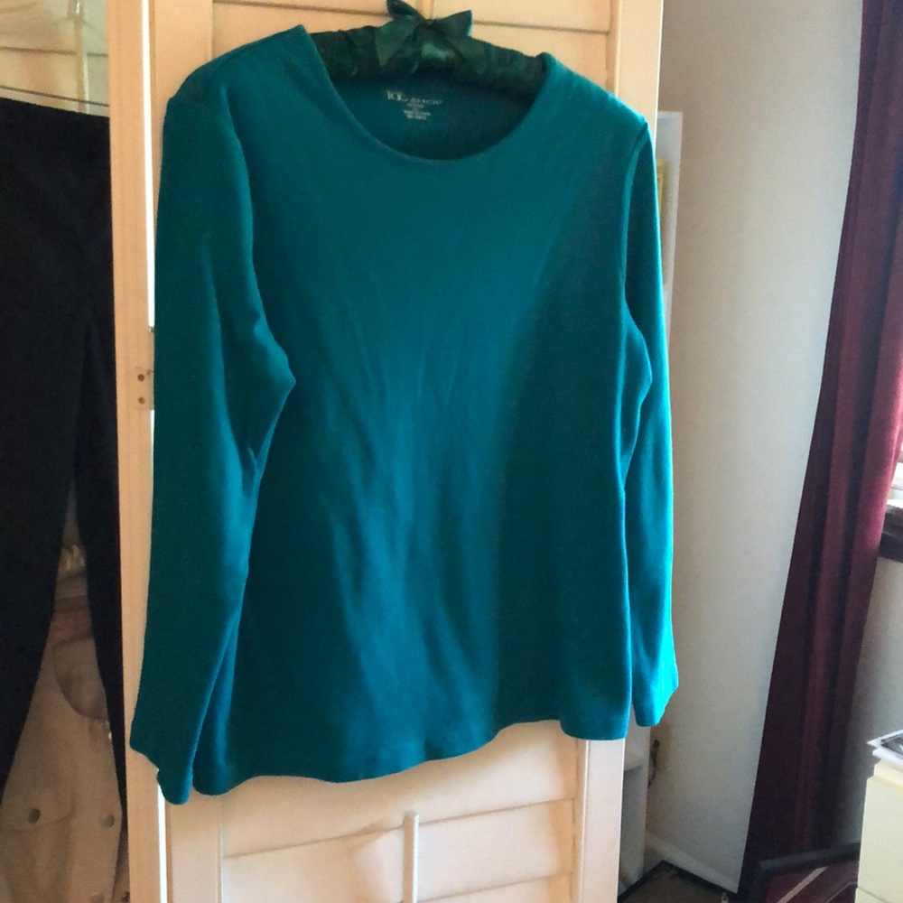 Petite turquoise top